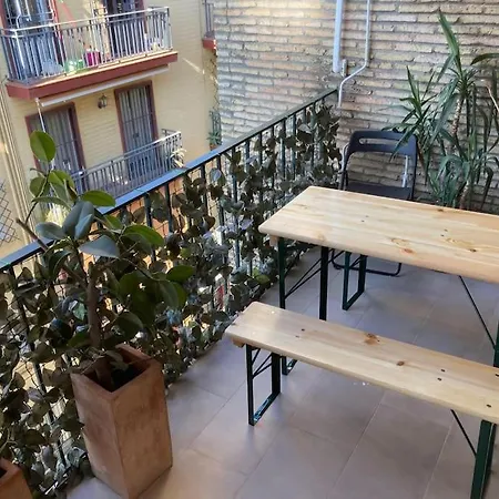 Cozy But Modern 2 Bed/bath Perfect For Families Apartment *