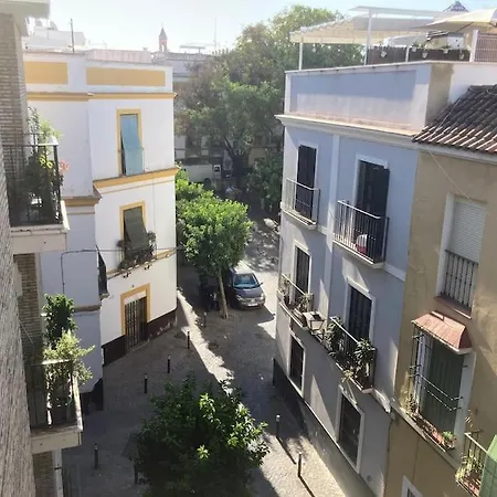 Cozy But Modern 2 Bed/bath Perfect For Families Apartment Seville