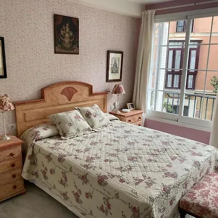 Downtown Cozy For Four *