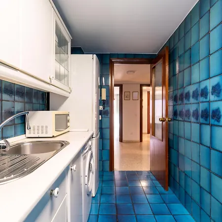 Holi-rent Pajaritos Apartment