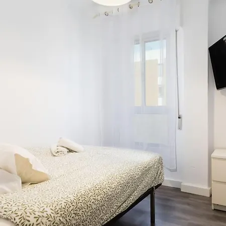 Apartment En Barrio Sevillano, Free Bus, Metro Seville