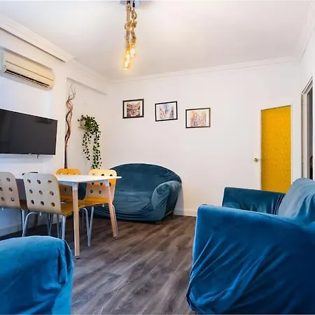 En Barrio Sevillano, Free Bus, Metro Apartment