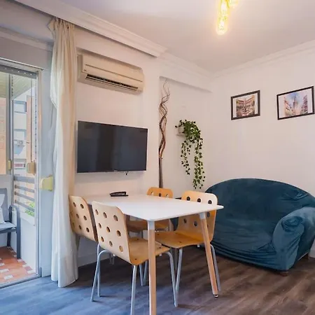 En Barrio Sevillano, Free Bus, Metro Apartment *