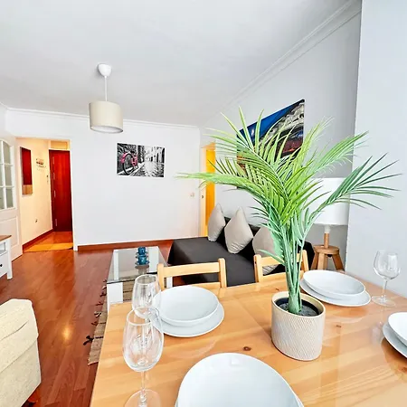 Triana Luxury Numancia Apartment *