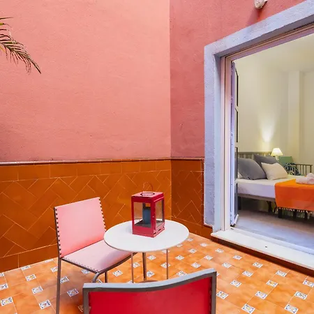Comfortable Functional - Center - Train Station Apartment *