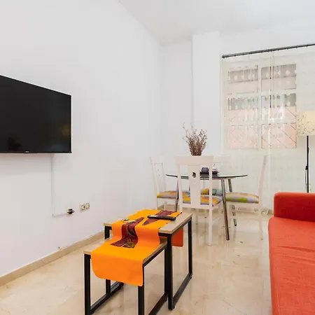 Comfortable Functional - Center - Train Station Seville