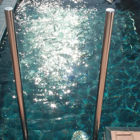 아파트 San Luis Downtown & Pool *