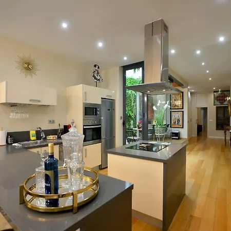 아파트 Classic And Luxury- 2bd 2bth- Sierpes 세비야