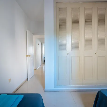Piso Familiar Virgen Del Rocio Apartment *
