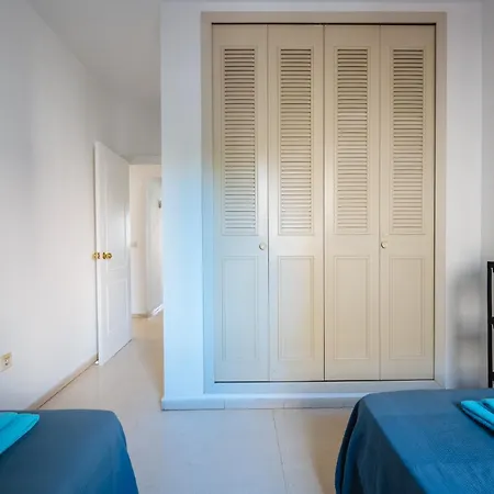 Piso Familiar Virgen Del Rocio Apartment Seville