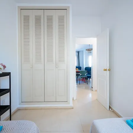 Apartment Piso Familiar Virgen Del Rocio *