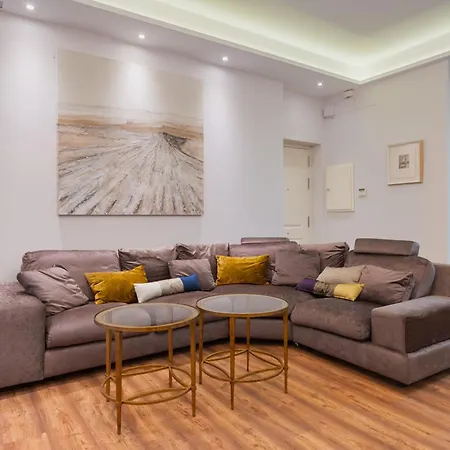 Centro Luxe 3 *