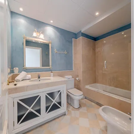 Isg Casa Levies Luxury House Downtown