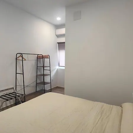 In Alameda De Hercules Apartment
