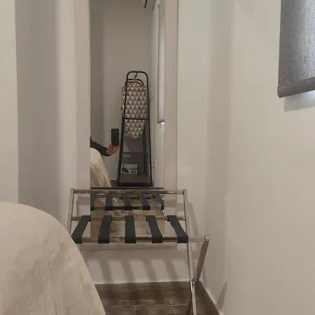 In Alameda De Hercules Apartment *