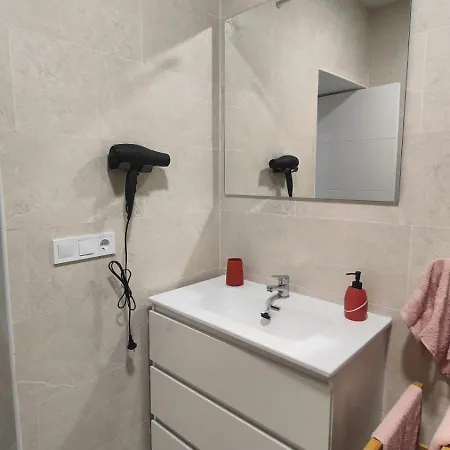In Alameda De Hercules Apartment