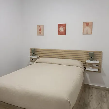 In Alameda De Hercules Apartment
