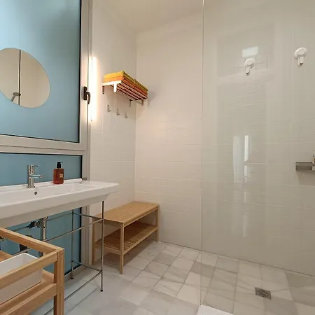 White Alameda Apartment *