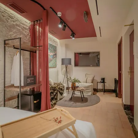Guest house Lirium Casa Patio Seville