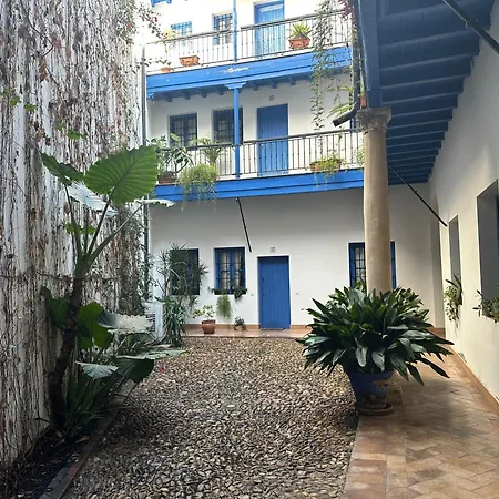 Vidrio 30-32 Apartment *