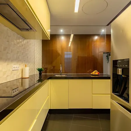 Apartment C2 With Terrace In The Arenal, Cathedral