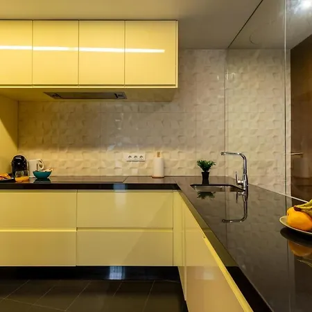 C2 With Terrace In The Arenal, Cathedral Apartment