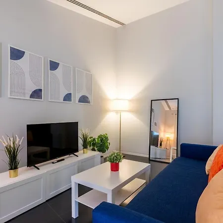 C2 With Terrace In The Arenal, Cathedral Apartment