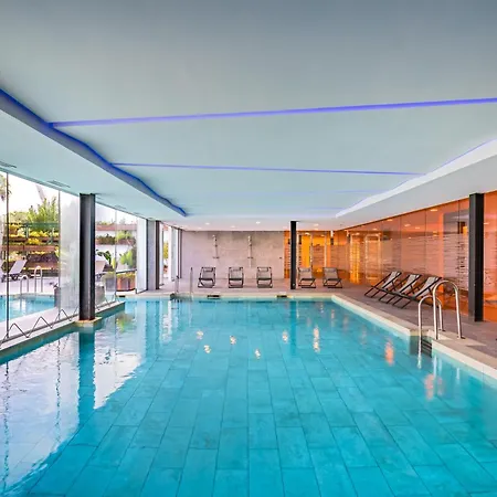 Barcelo Renacimiento Hotel 5*