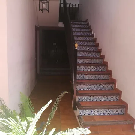 Luz Y Tranquilidad Barrio De Sta Cruz *