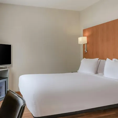 Ac Fórum By Marriott Hotel 4*