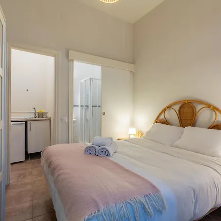 Estudio Ideal Parejas En Triana! * Seville
