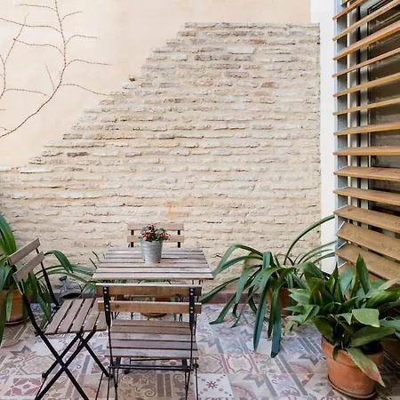 Disfruta Del Sol De Triana Desde Acogedor Y Original Piso Con Gran Terraza *