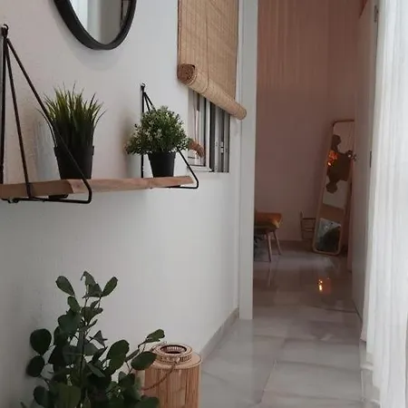 Misterhost Magallanes Triana Apartment
