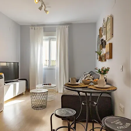 Charming 2 Bedroom Apartment At Iconic Triana Neighborhood By Ocityzen Apartamento *