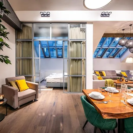 Appartement 4 Bedrooms Casco Antiguo