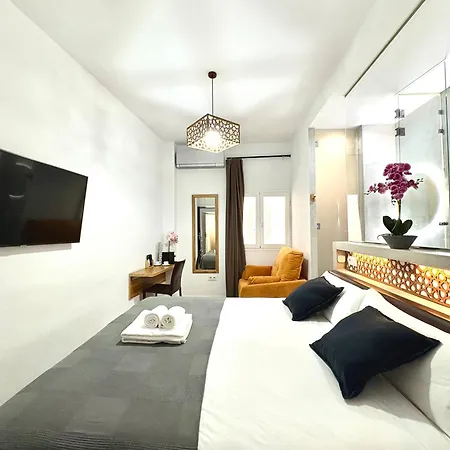 Hébergement de vacances Unique House - Private Spa&pool -stayinseville *