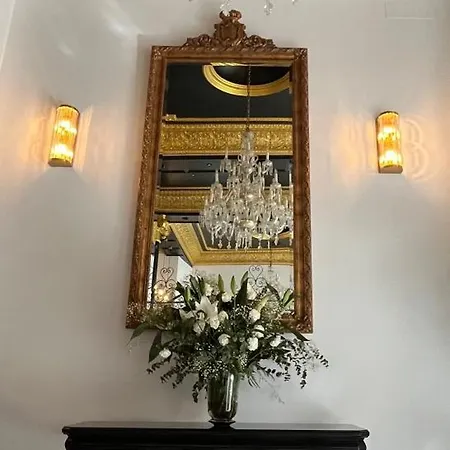 Adriano Boutique Hotel