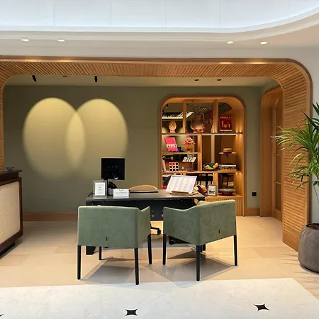 Becquer Hotel