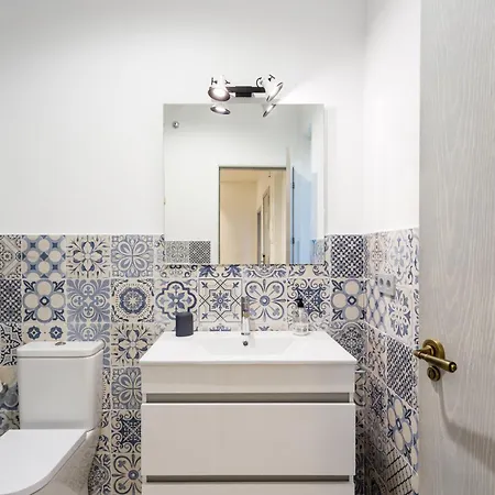 Lanza Apartment *