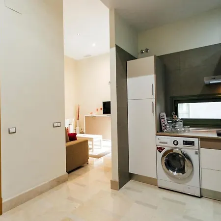 Apartment Comodo 1d 1b *