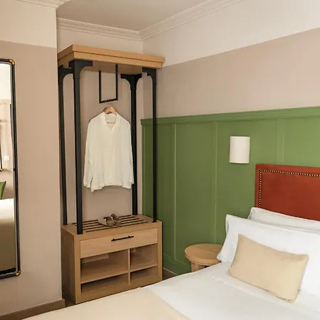 Otel The Honest & 3*