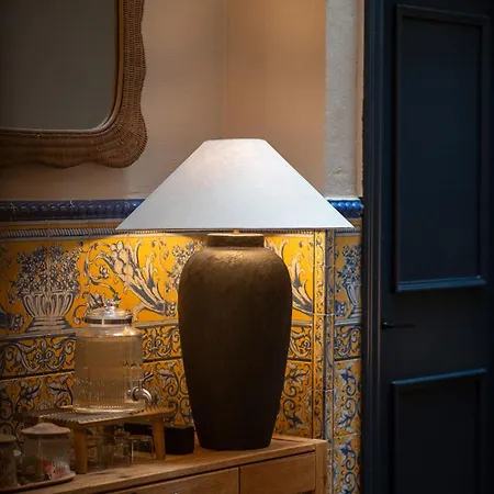 The Honest & Otel Sevilla