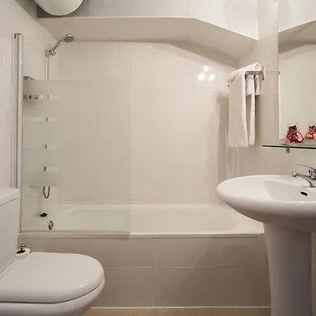 Apartament Diaber Larana