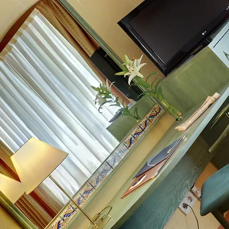 Hotel Monte Carmelo 4*