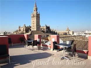 Hostel Grand Luxe Seville