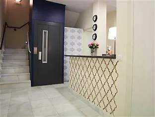 Hostel Grand Luxe *