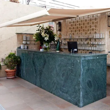 Dona Maria Otel 4*