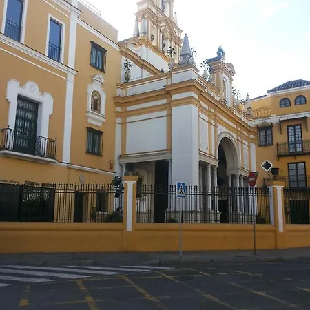 Loft Basilica Macarena Apartment *