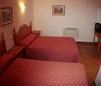 Hotel Londres *
