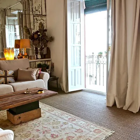 Eva Recommends Sentencia * Seville